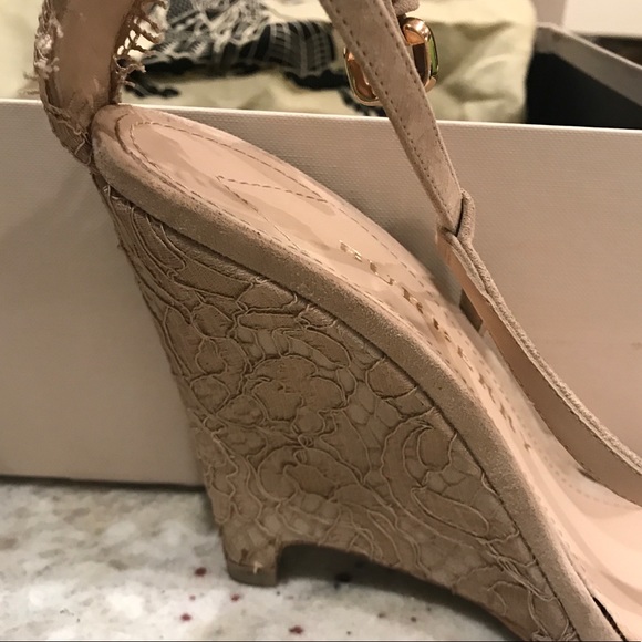 Burberry T-strap Lace Wedge - Picture 4 of 4
